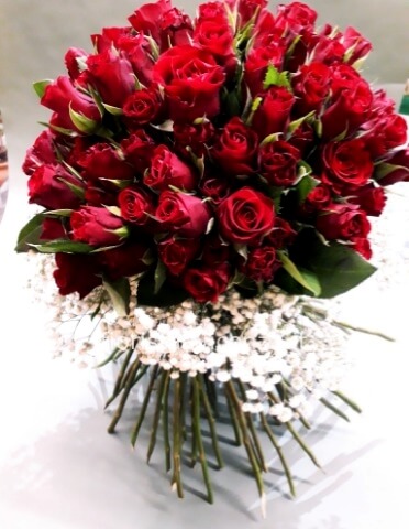 Bouquet  di n. 3 rose rosse