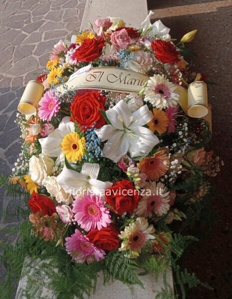 Cuscino  funebre fiori di stagione colori misti 