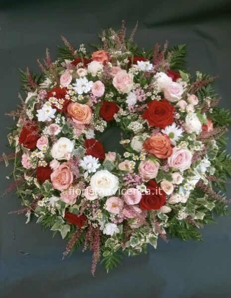 Corona funebre fiori misti di stagione