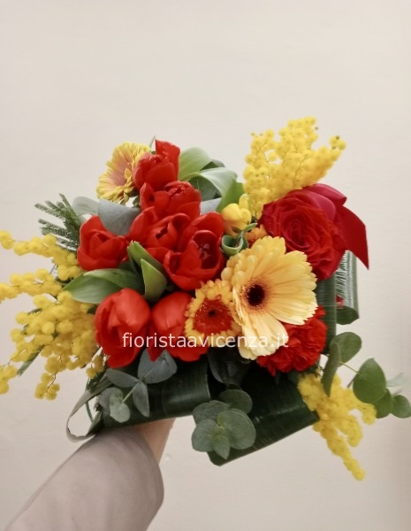 Bouquet medium cm 30 h, cm 40 diametro